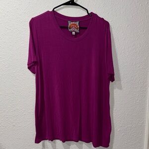 Johnny Was Iris Favorite Short Sleeve Crew Neck T-Shirt in a magenta